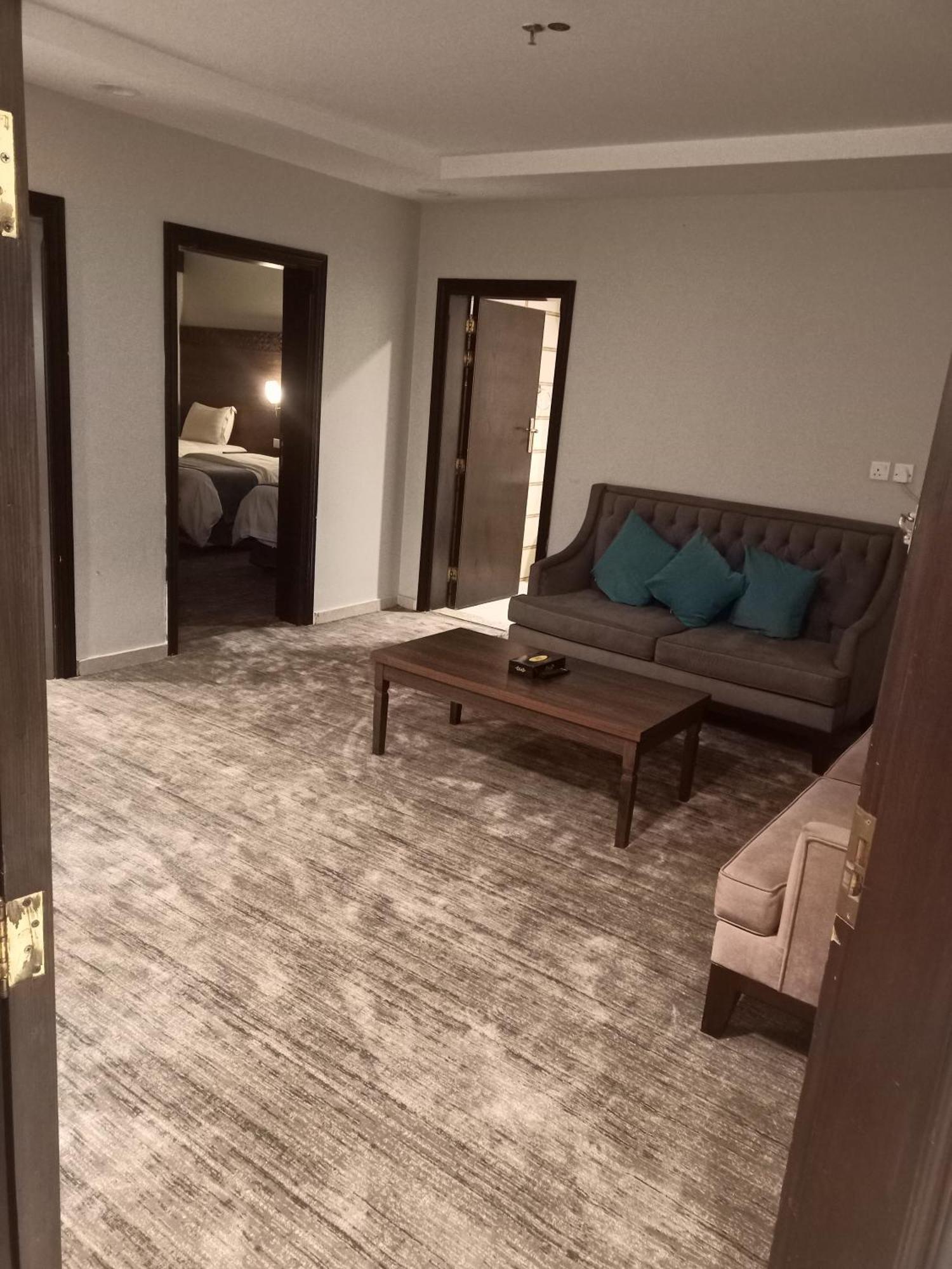 همم للوحدات السكنية - الرحيلي Jeddah Al Kura Ruang foto
