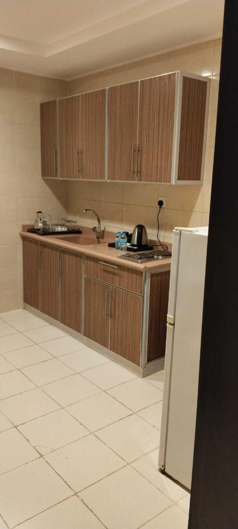 همم للوحدات السكنية - الرحيلي Jeddah Al Kura Bagian luar foto